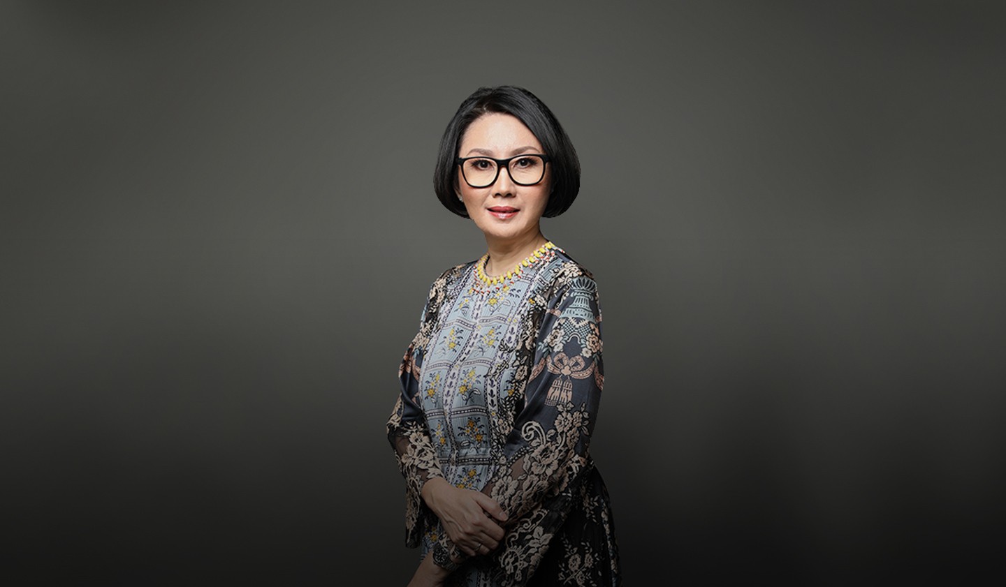Menampilkan Identitas Diri